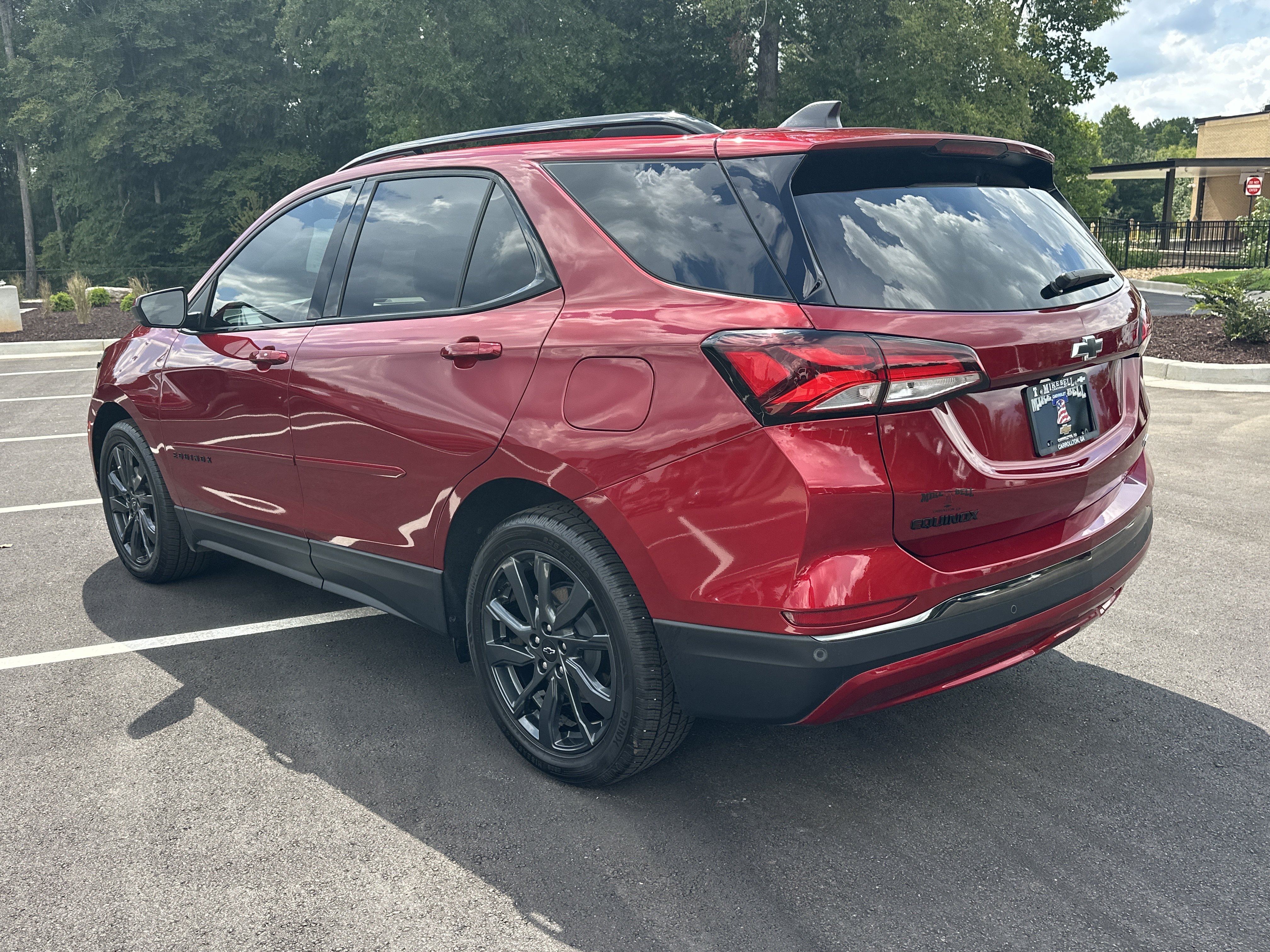 Used 2023 Chevrolet Equinox RS FWD image 6