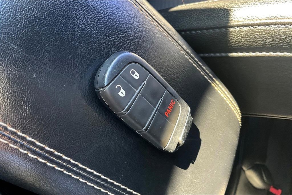 Used 2022 Jeep Compass Altitude w/ Sun and Sound Group image 29