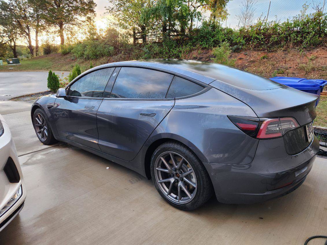 Used 2021 Tesla Model 3 Standard Range Plus RWD image 2
