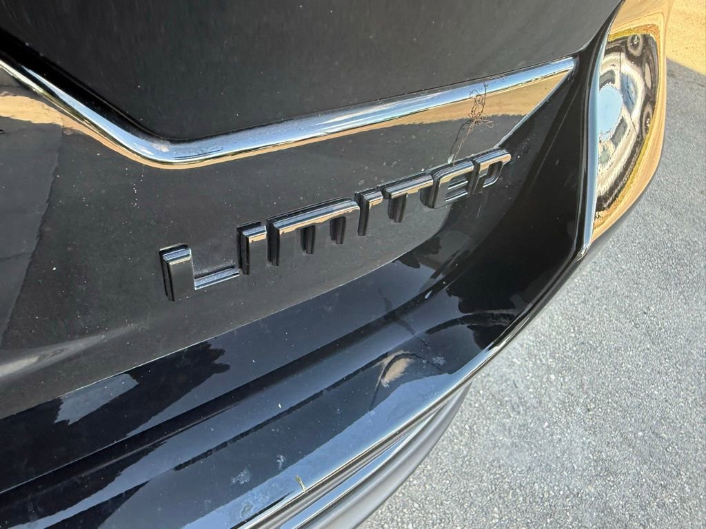 Certified 2025 Jeep Grand Cherokee Limited w/ Black Appearance Package image 34