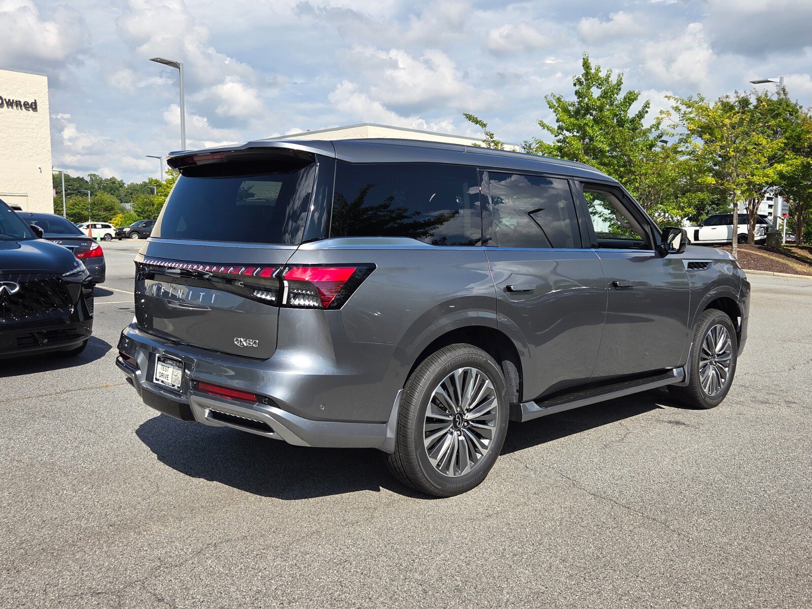 New 2027 INFINITI QX80 Luxe w/ Cargo Package RWD image 6