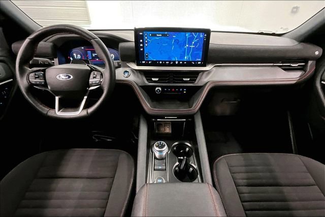 Used 2025 Ford Explorer ST-Line image 16