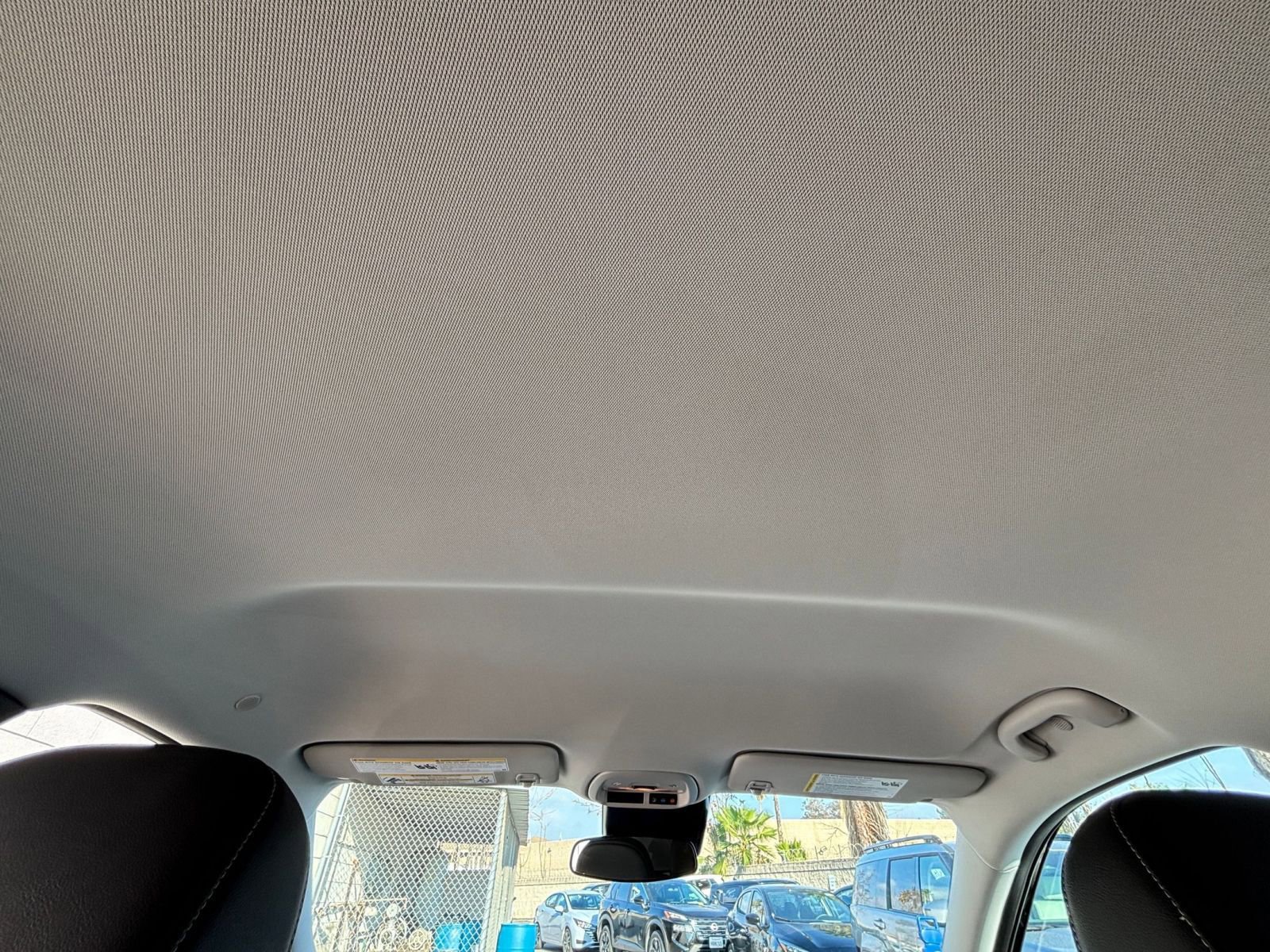 Used 2025 Chevrolet Trax LT image 32