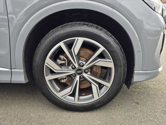 Used 2023 Audi Q4 e-tron Premium Plus w/ Premium Plus image 9