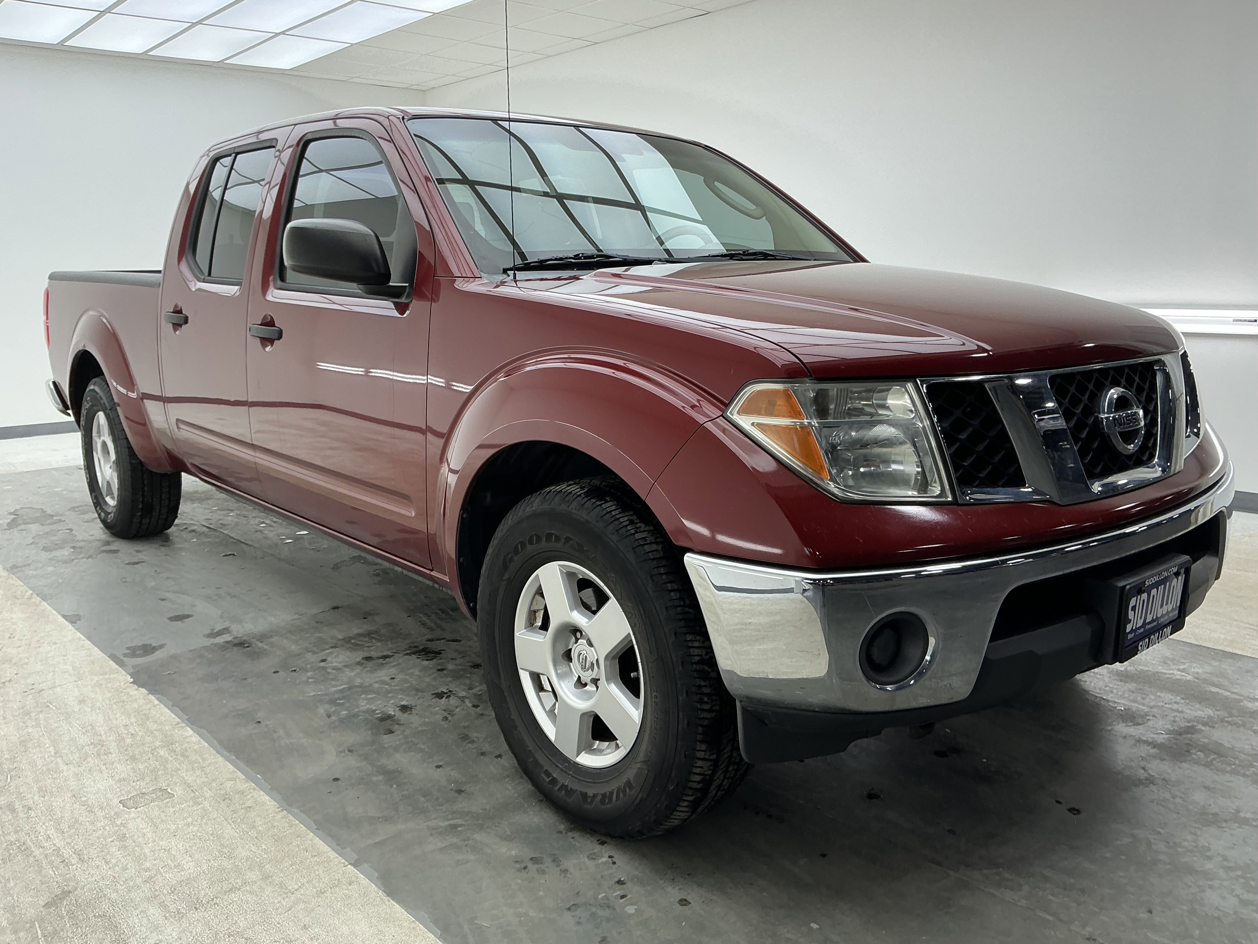 Used 2008 Nissan Frontier SE image 3