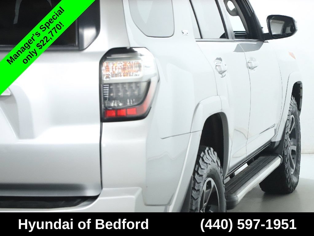 Used 2016 Toyota 4Runner SR5 AWD/4WD image 46