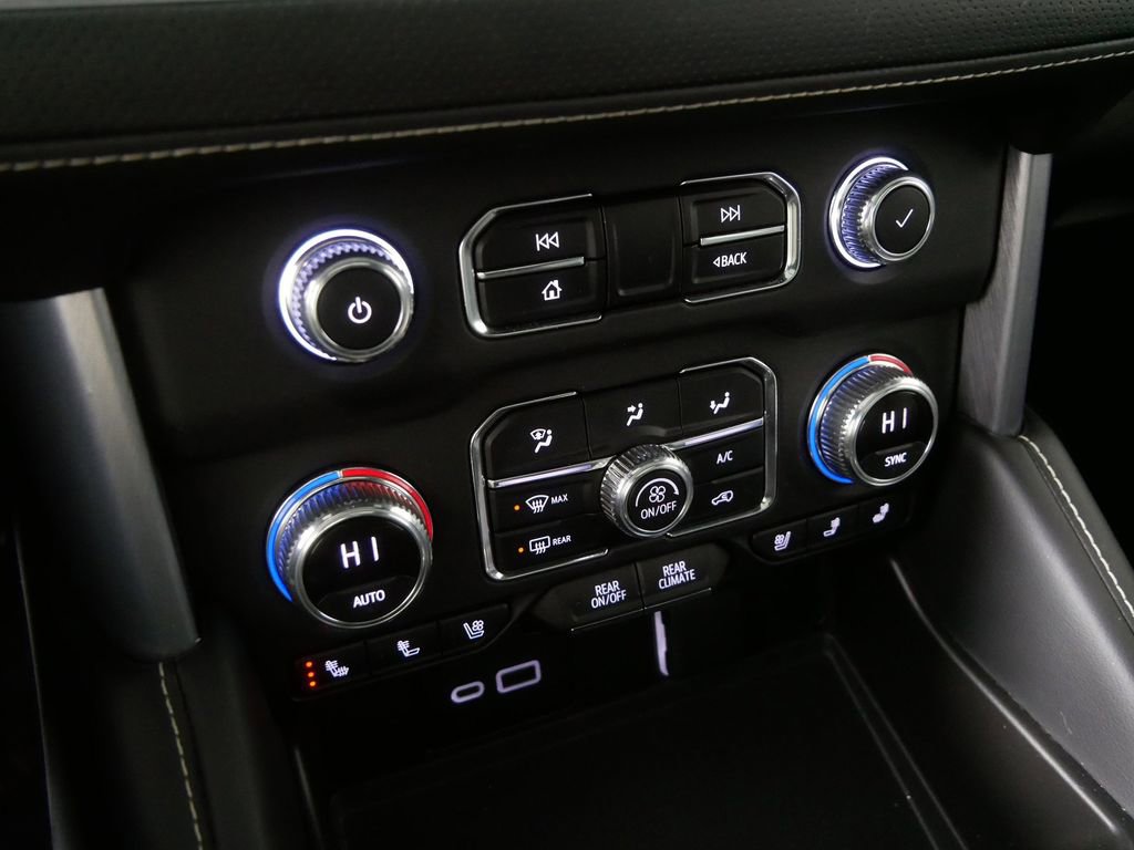 Used 2023 GMC Yukon SLT image 28