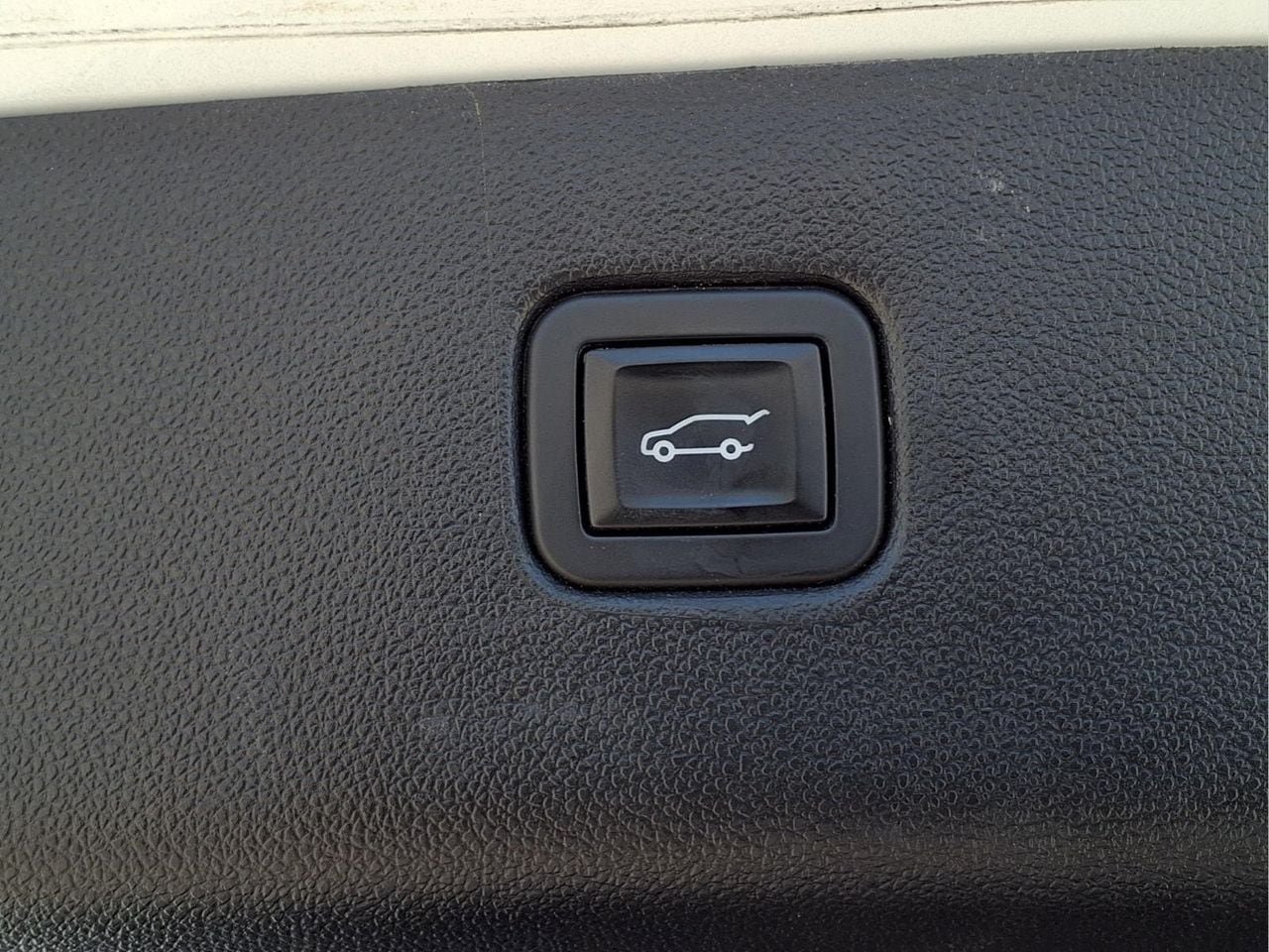 Used 2019 Chevrolet Blazer Premier AWD/4WD image 6