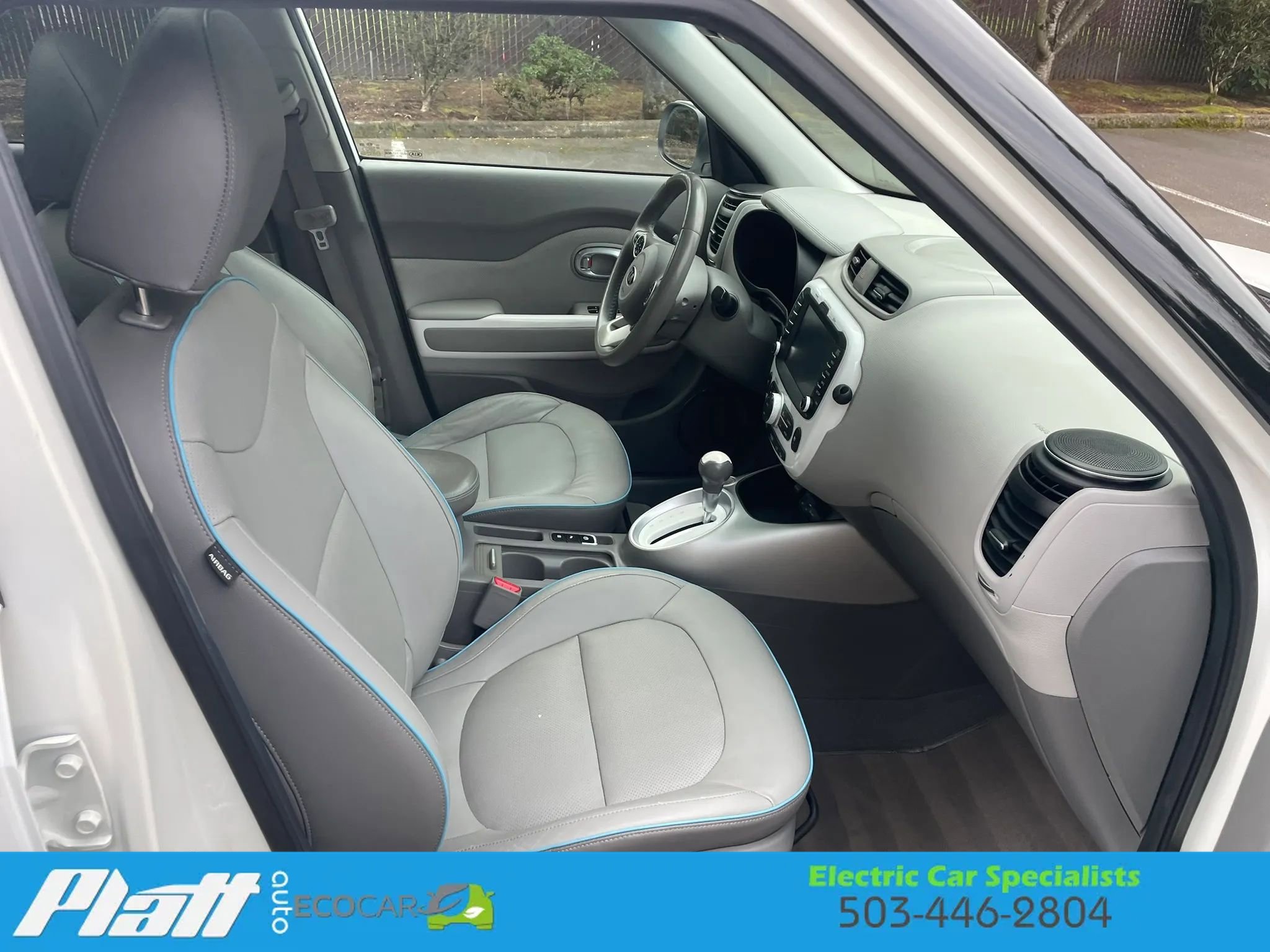 Used 2017 Kia Soul EV + w/ Sun & Fun Package image 52