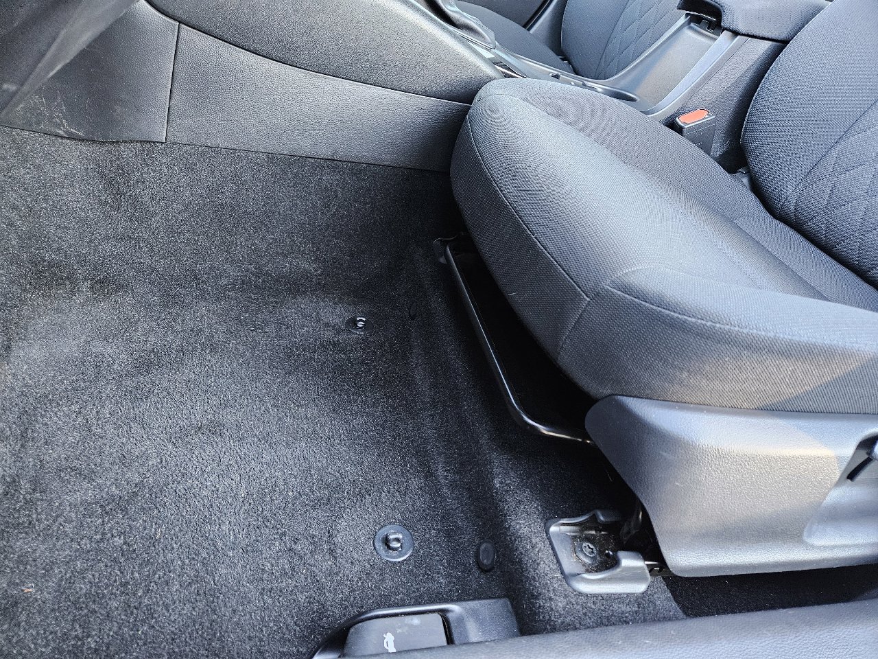 Used 2024 Toyota Corolla LE w/ LE Convenience Package image 15