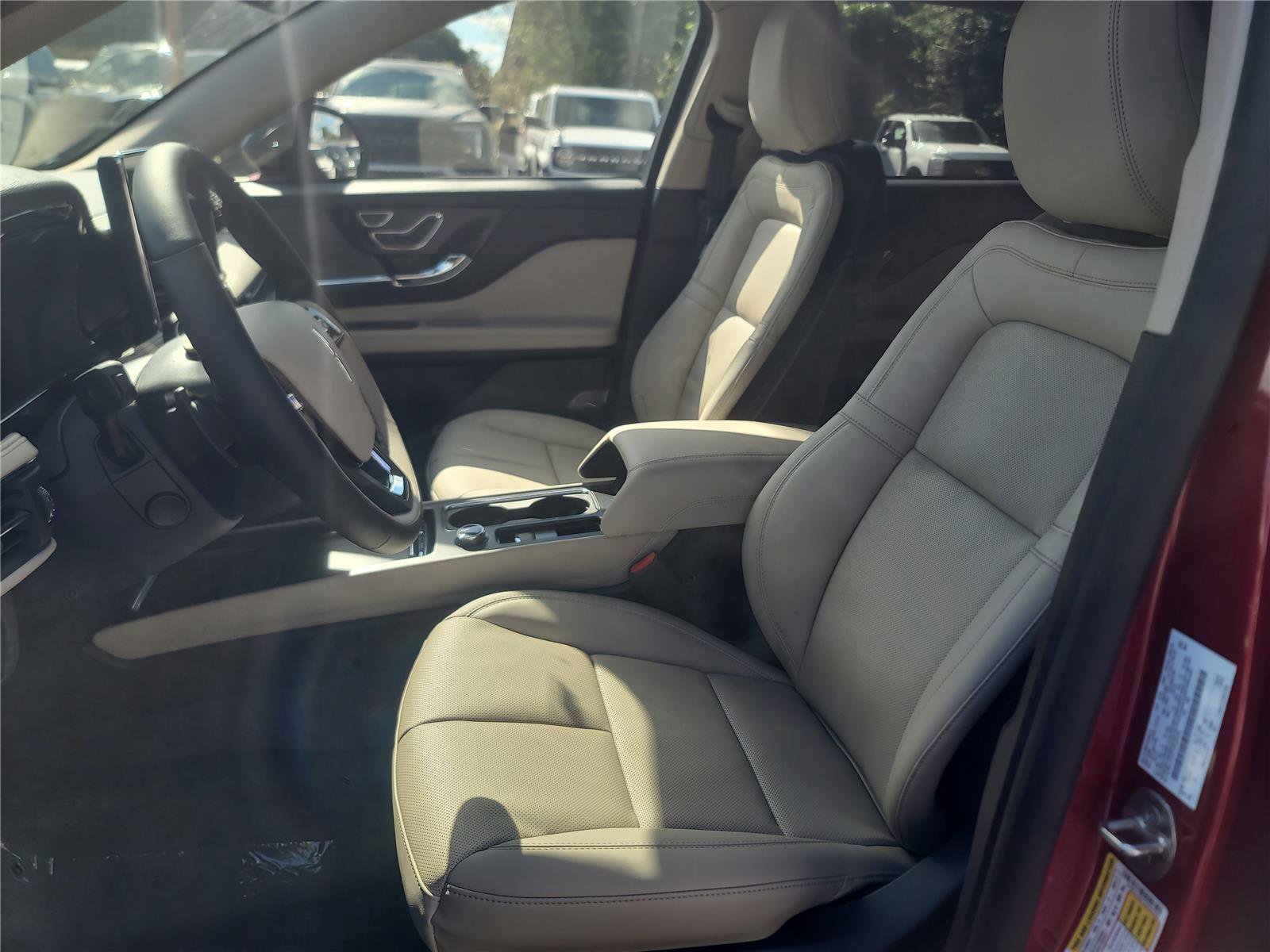 New 2026 Lincoln Corsair Premiere image 9