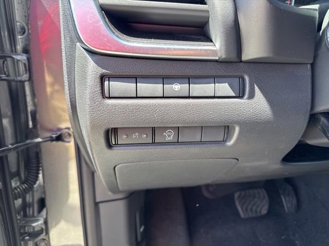 Used 2023 Nissan Rogue SV AWD/4WD image 17