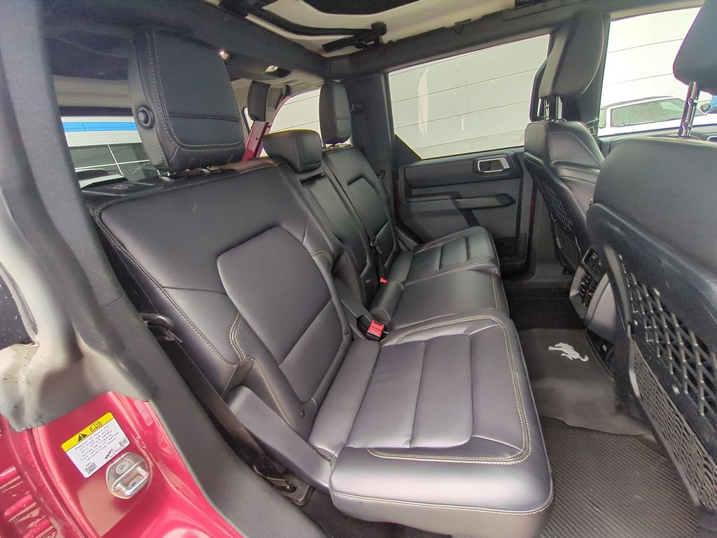 Used 2025 Ford Bronco Badlands AWD/4WD image 32