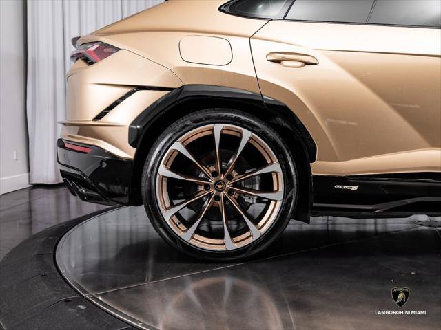 Used 2024 Lamborghini Urus S AWD/4WD image 15