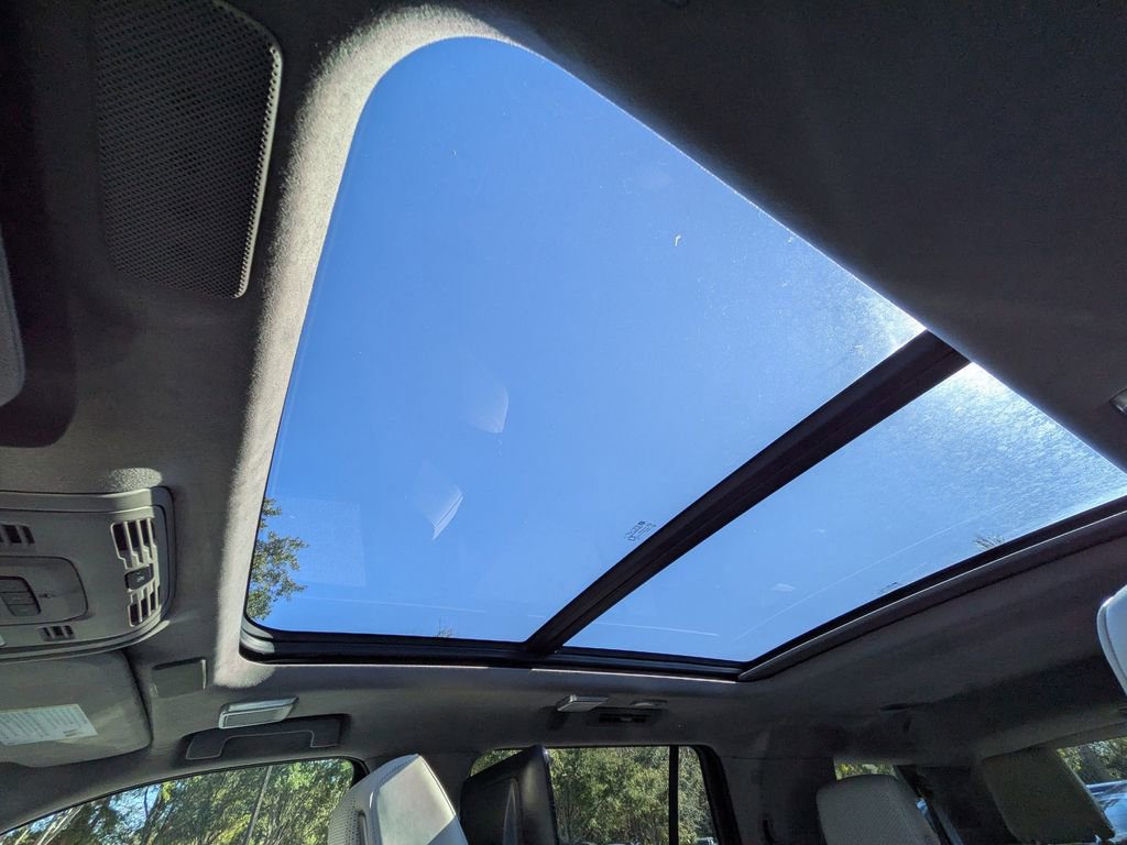 Used 2023 Cadillac Escalade Premium Luxury Platinum w/ LPO, Radiant Package image 25