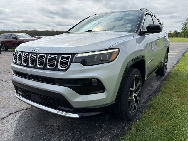 Used 2024 Jeep Compass Limited w/ Elite Group AWD/4WD image 7