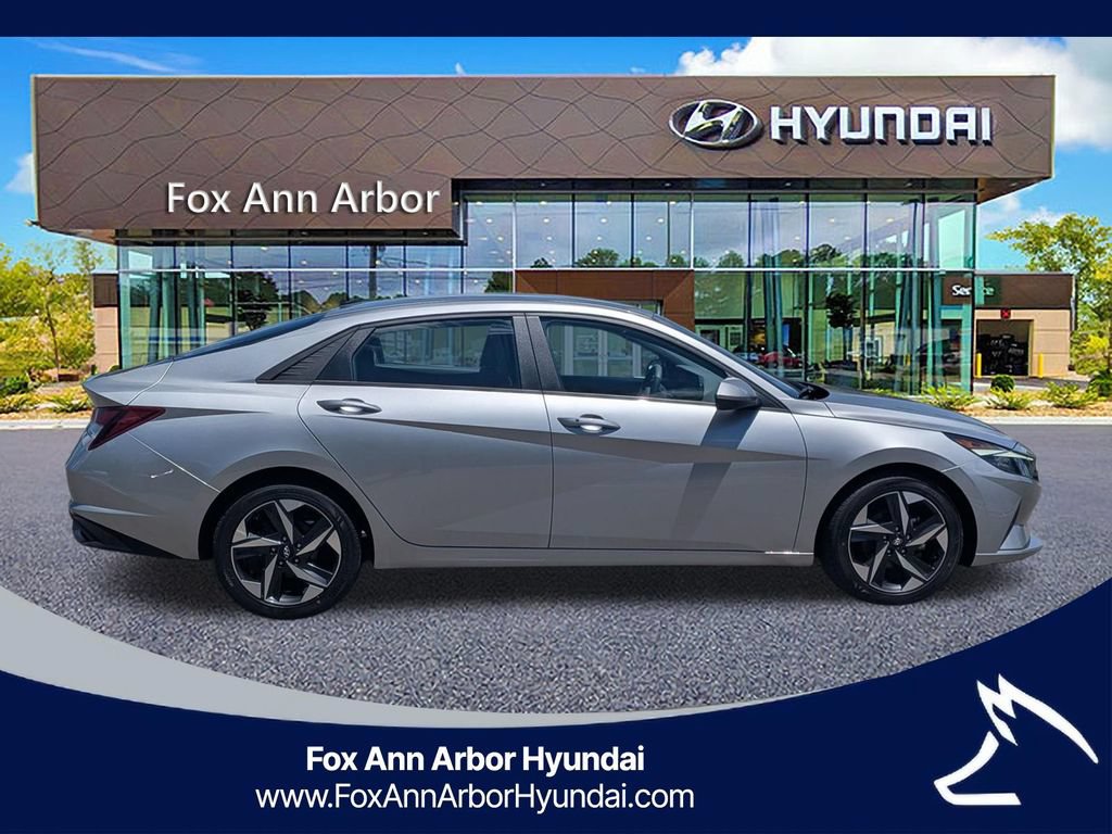 Certified 2023 Hyundai Elantra SEL w/ Convenience Package FWD image 6
