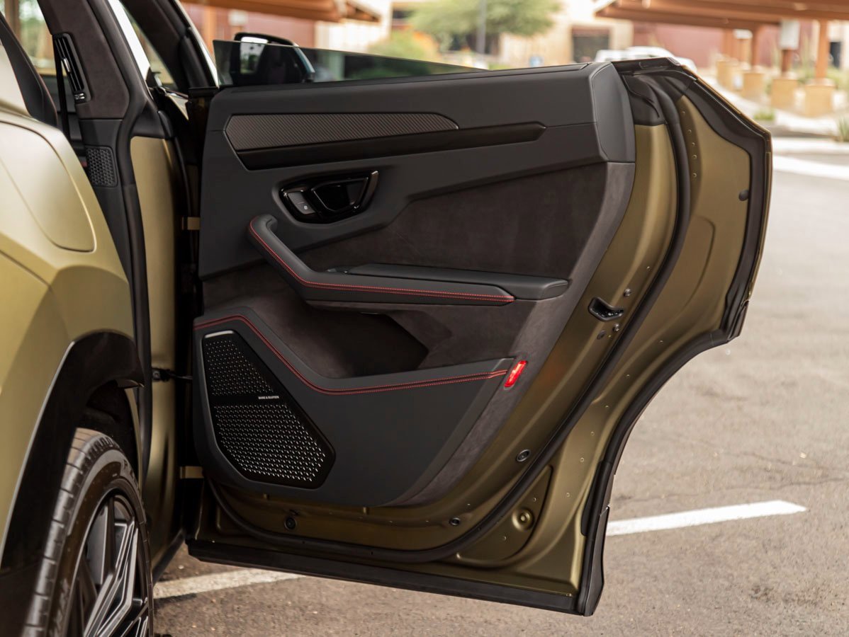 Used 2025 Lamborghini Urus SE image 22