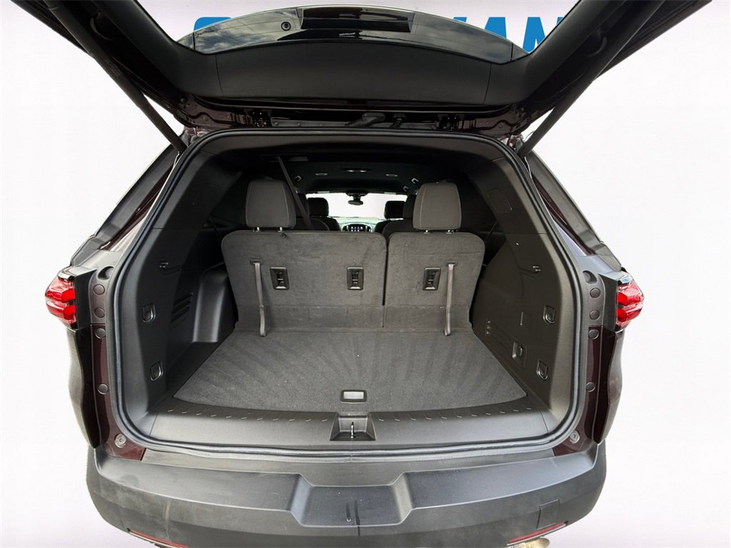 Used 2023 Chevrolet Traverse LT image 14