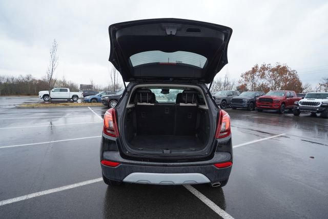 Used 2021 Buick Encore Preferred w/ Safety Package image 17