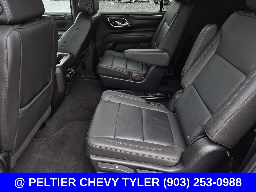 Used 2024 Chevrolet Suburban LT w/ Luxury Package RWD image 38