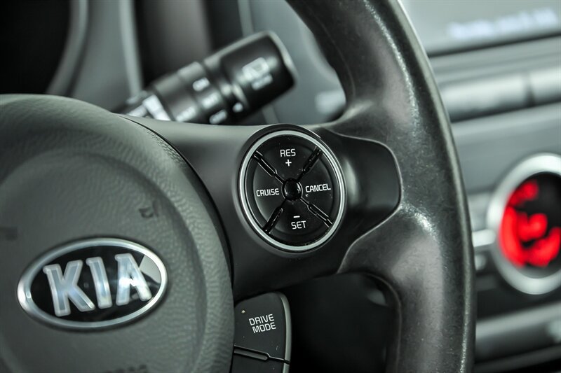 Used 2017 Kia Soul + FWD image 20