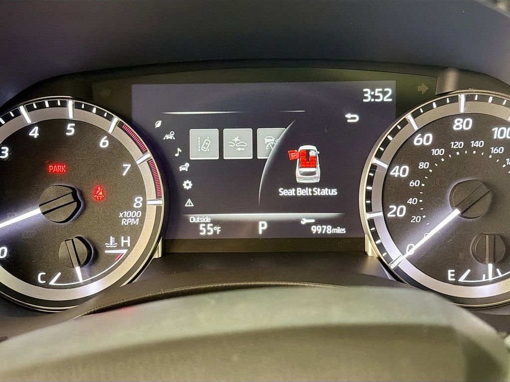 Used 2023 Toyota Highlander XLE AWD/4WD image 15