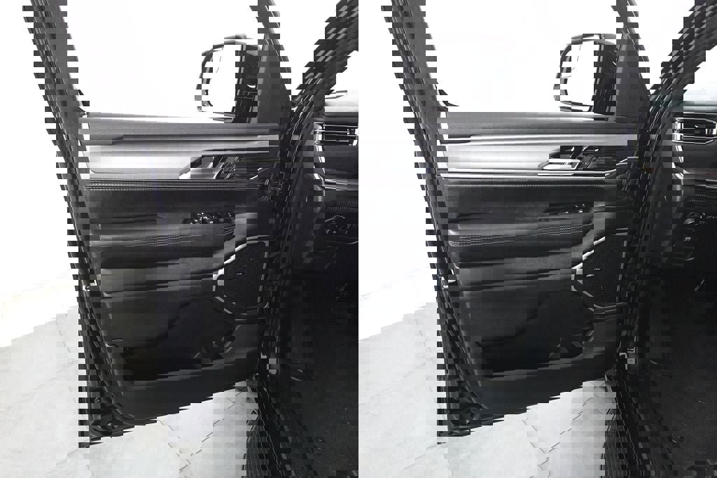 New 2025 Jeep Wagoneer Series II w/ Premium Group I AWD/4WD image 8