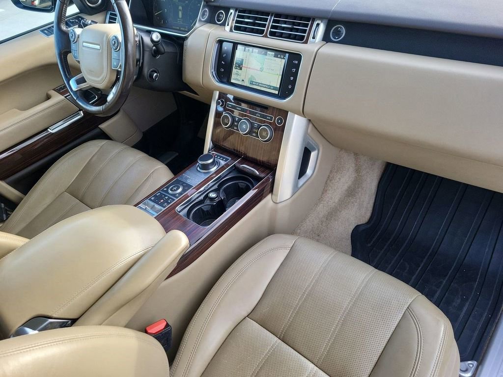Used 2016 Land Rover Range Rover HSE image 36