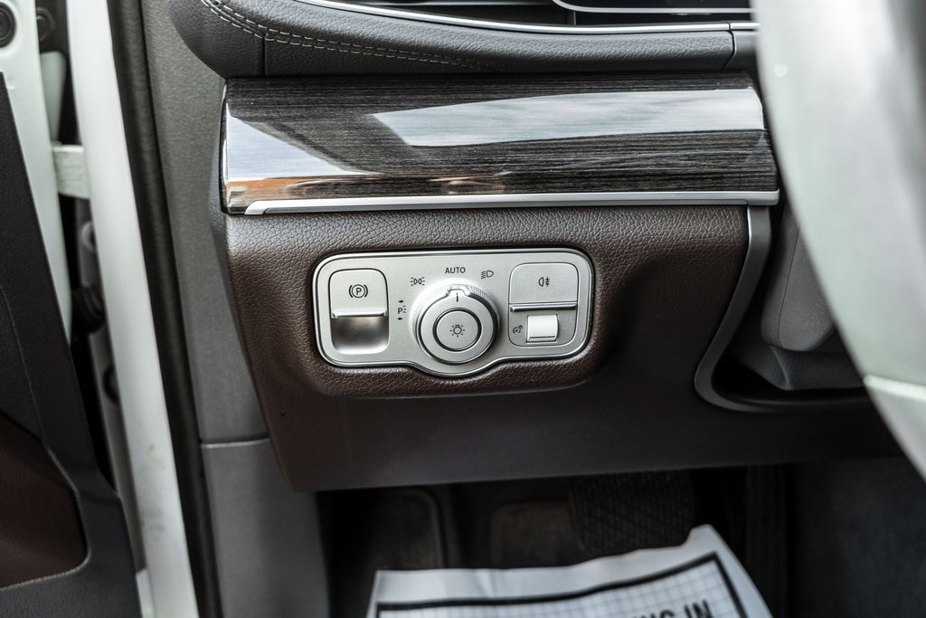 Used 2020 Mercedes-Benz GLS 450 4MATIC image 21