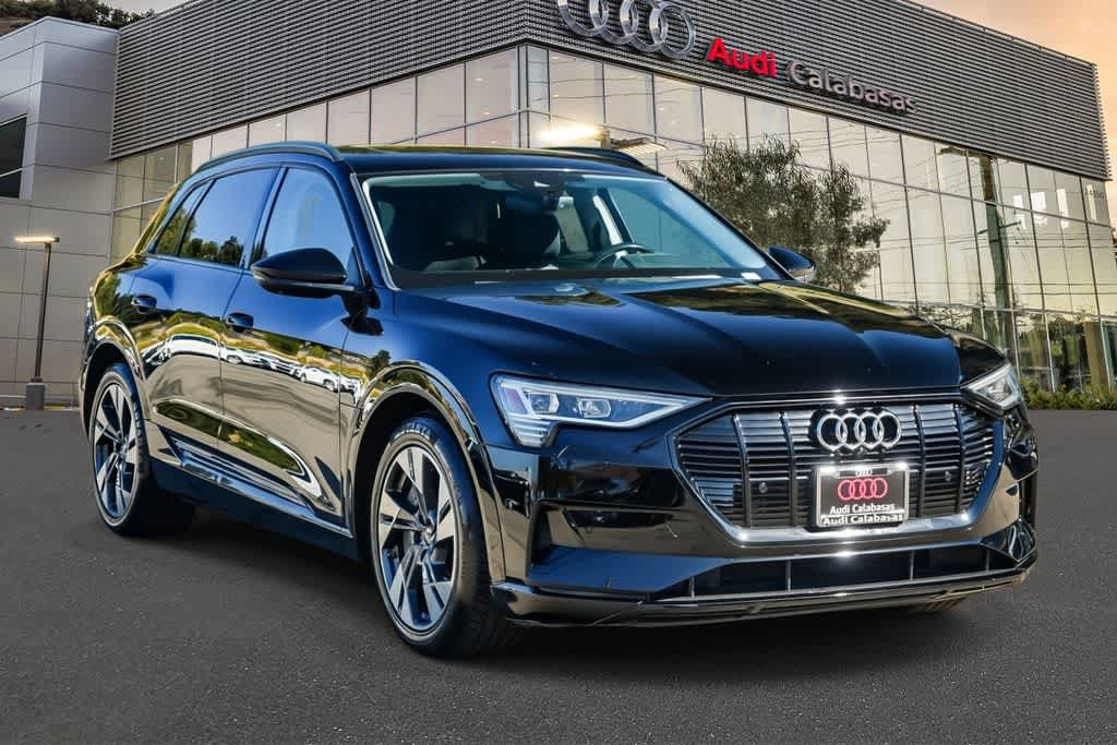 Used 2022 Audi e-tron Premium w/ Convenience Plus Package AWD/4WD image 3
