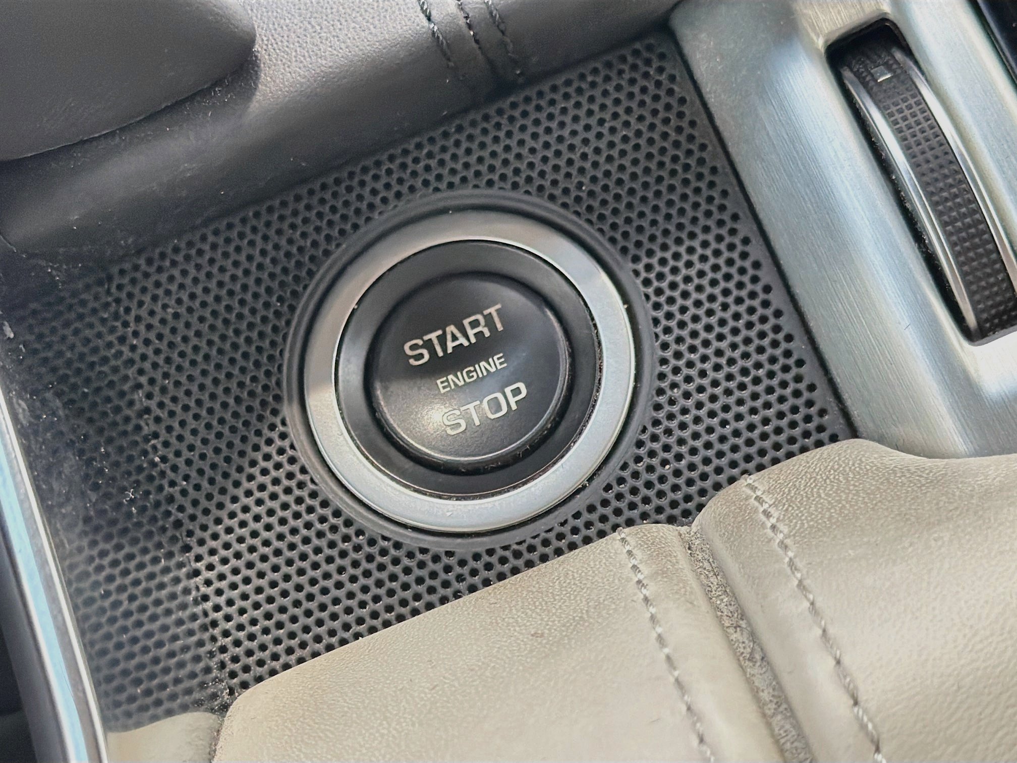Used 2020 Land Rover Range Rover Autobiography AWD/4WD image 36