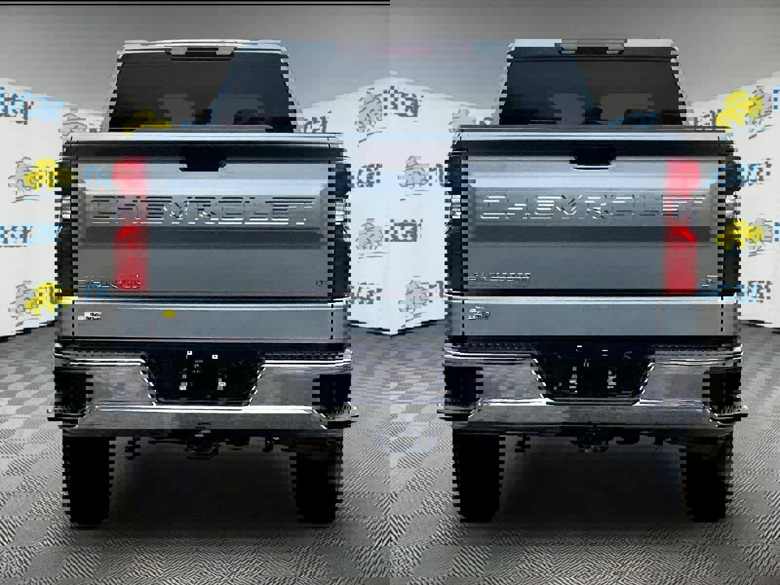 Used 2024 Chevrolet Silverado 1500 LT AWD/4WD image 5