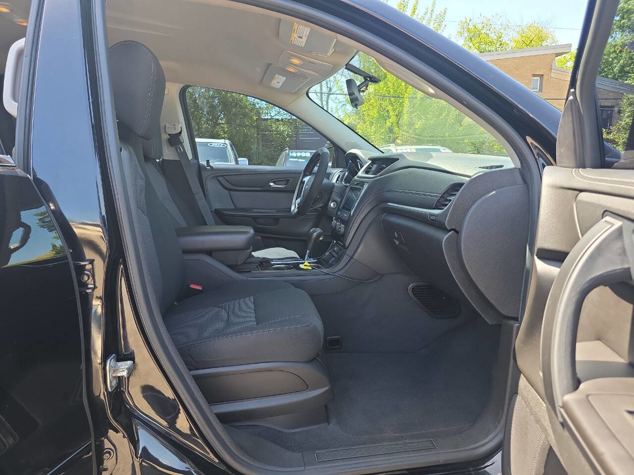 Used 2016 Chevrolet Traverse LT FWD image 28