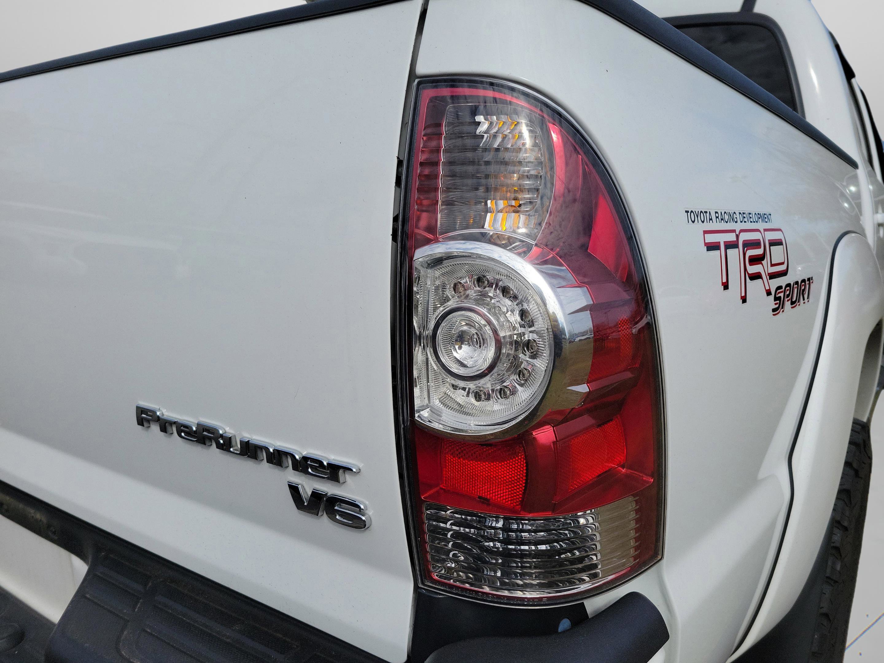 Used 2011 Toyota Tacoma PreRunner image 26