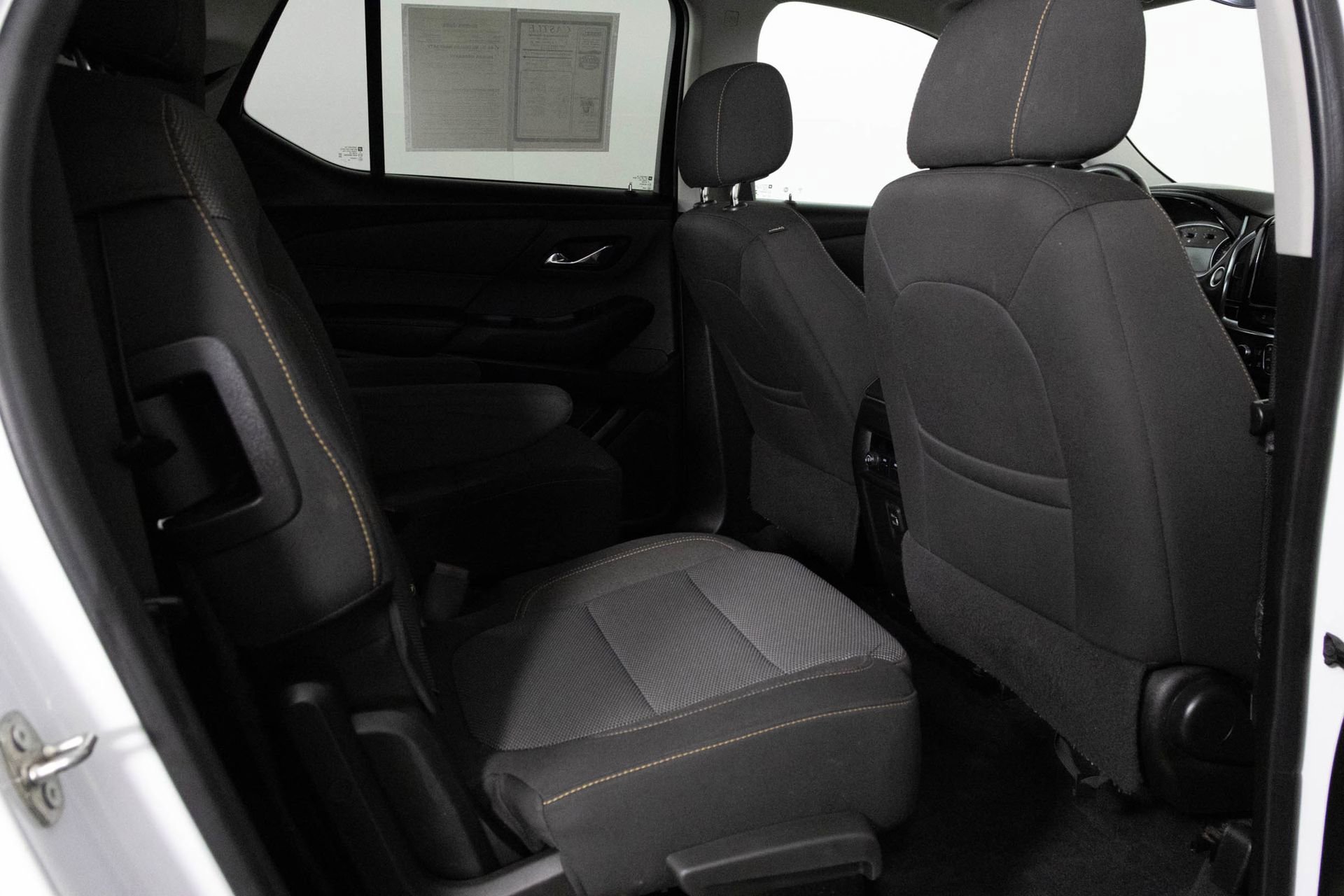 Used 2021 Chevrolet Traverse LT w/ LPO, Floor Liner Package image 36
