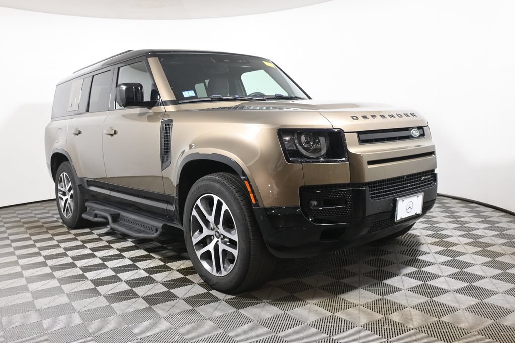 Used 2023 Land Rover Defender 130 X-Dynamic SE AWD/4WD image 9