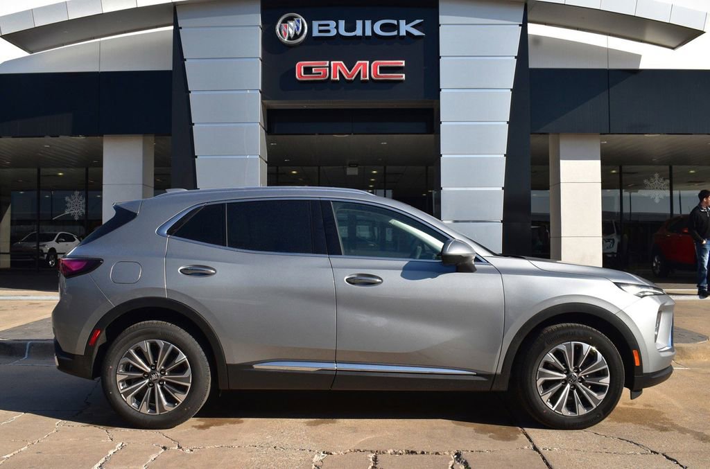 New 2025 Buick Envision Preferred image 3