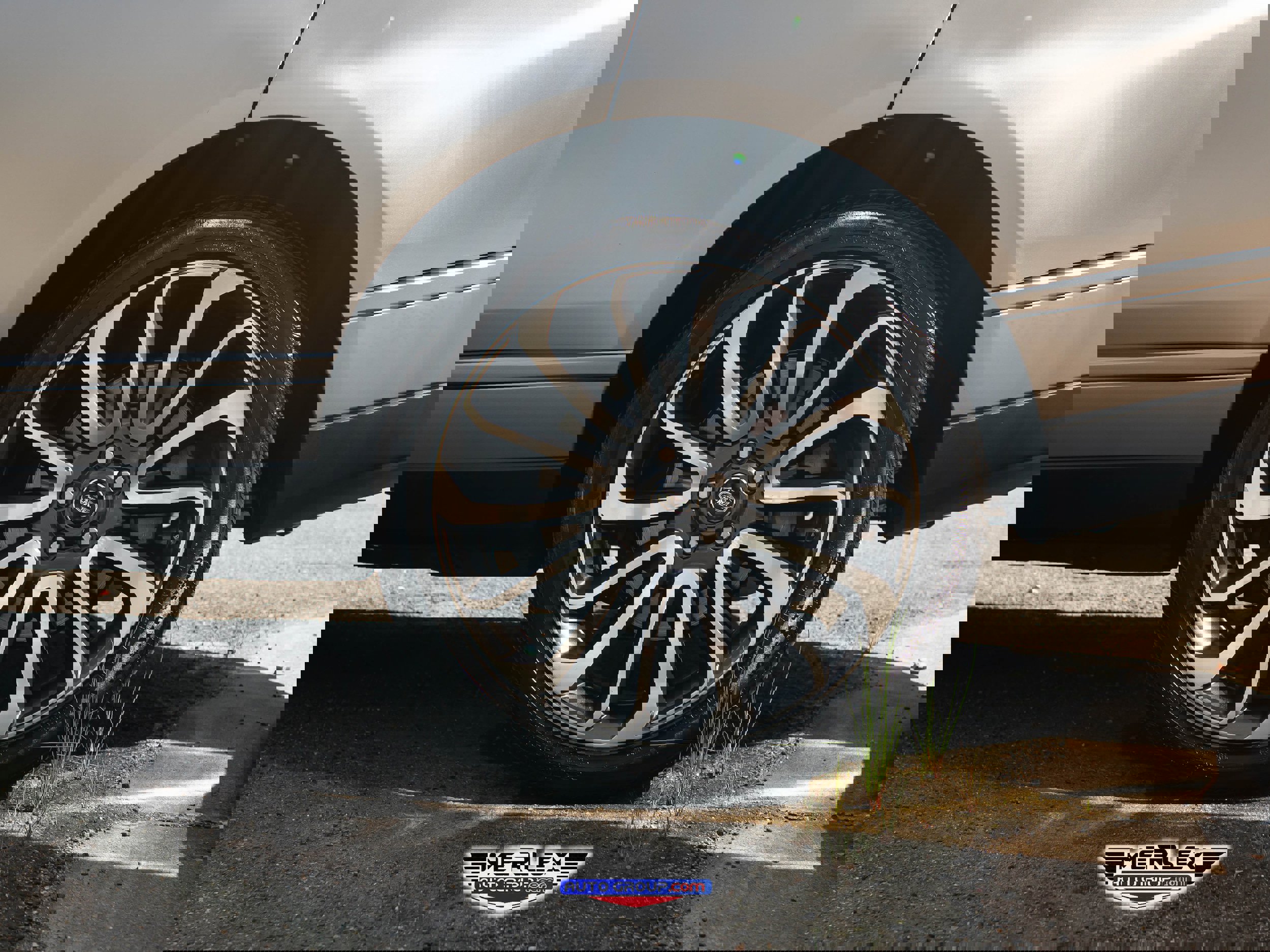 Used 2018 Land Rover Range Rover Long Wheelbase Supercharged image 12