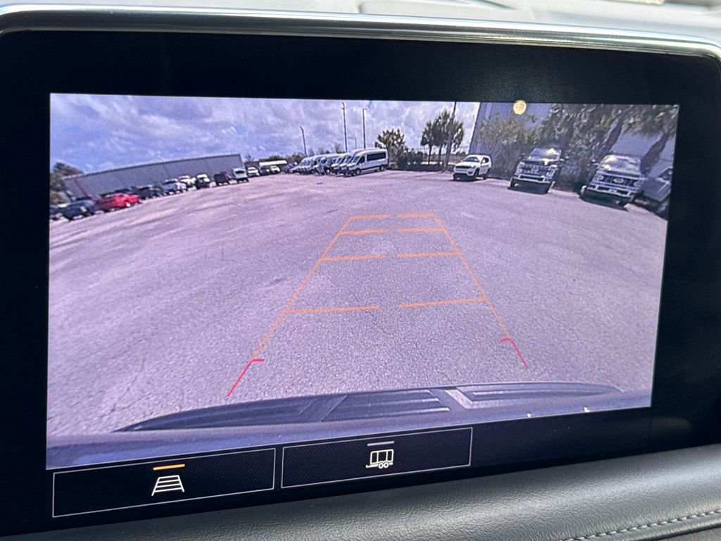 Used 2021 Chevrolet Suburban LT image 21