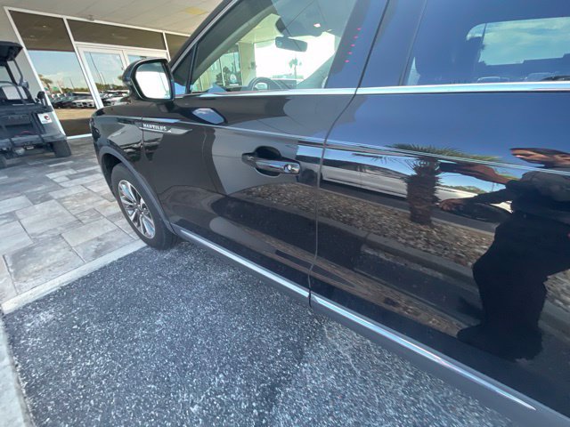 Used 2021 Lincoln Nautilus AWD w/ Equipment Group 101A image 8