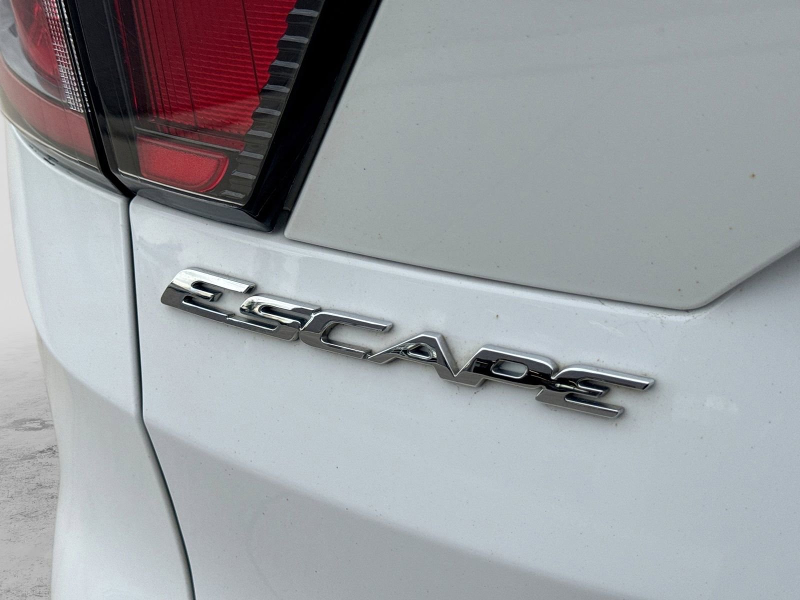 Used 2017 Ford Escape SE FWD image 14