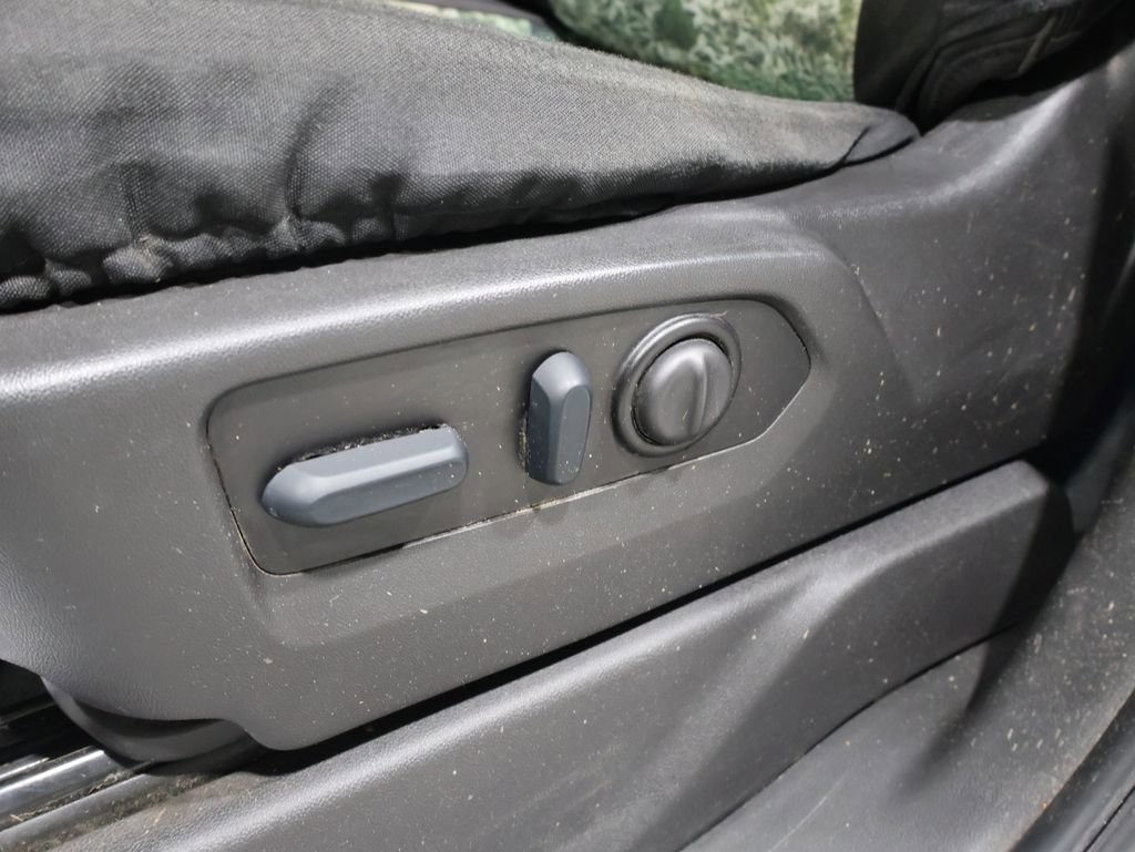 Used 2022 Chevrolet Silverado 3500 High Country w/ Safety Package II image 13