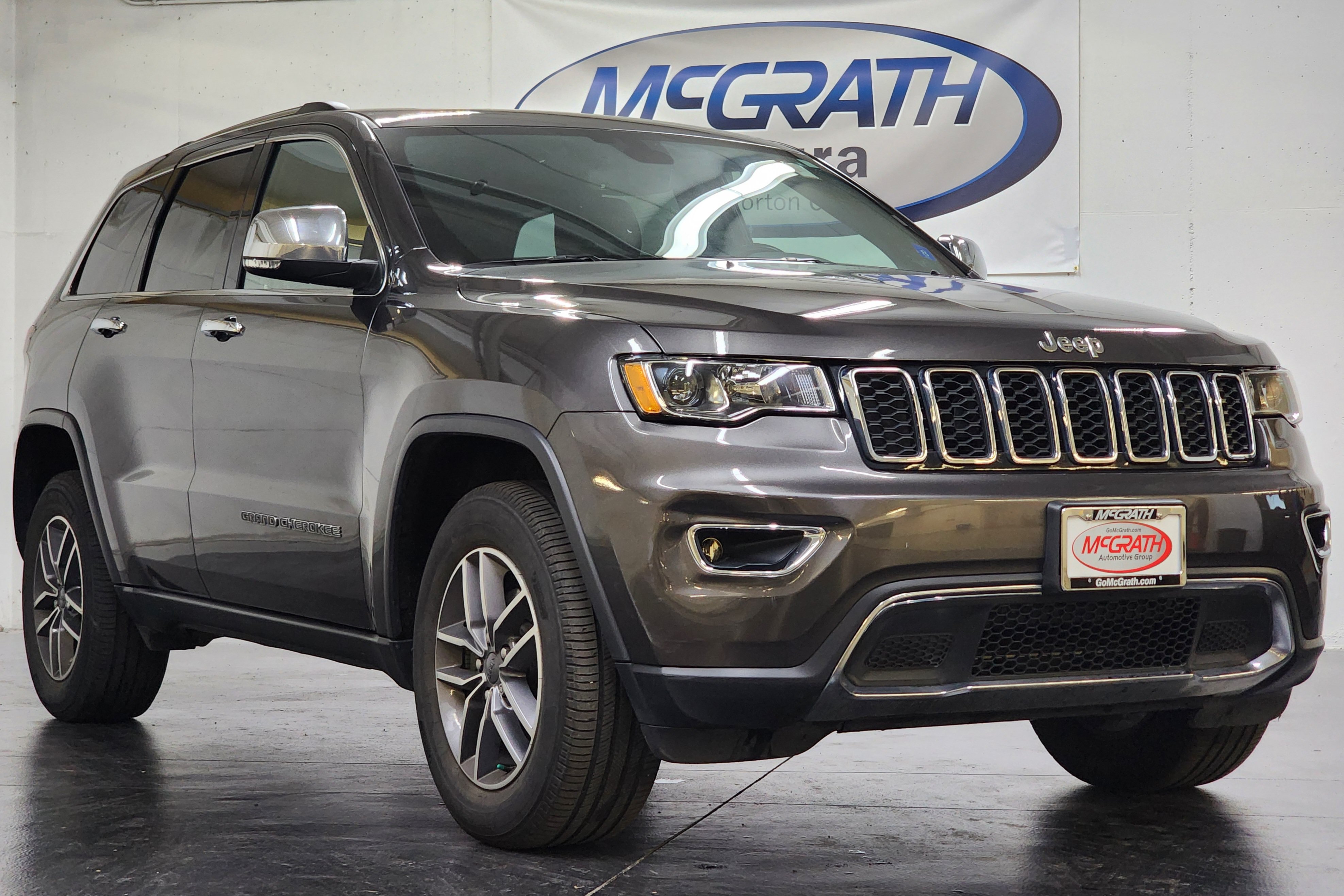 Used 2020 Jeep Grand Cherokee Limited AWD/4WD image 3