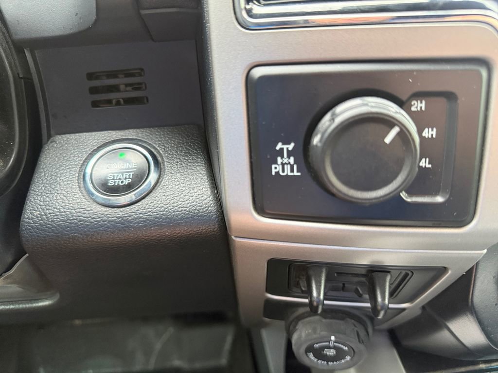 Used 2022 Ford F350 Lariat w/ Lariat Ultimate Package AWD/4WD image 18