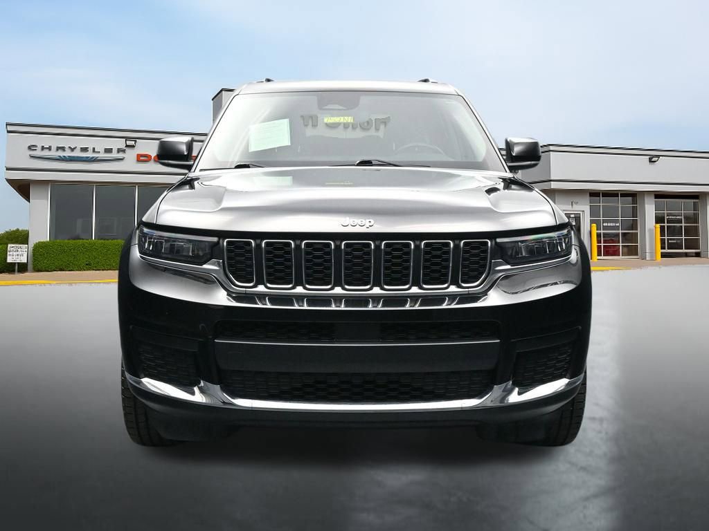 Used 2022 Jeep Grand Cherokee L Laredo w/ Luxury Tech Group I AWD/4WD image 8