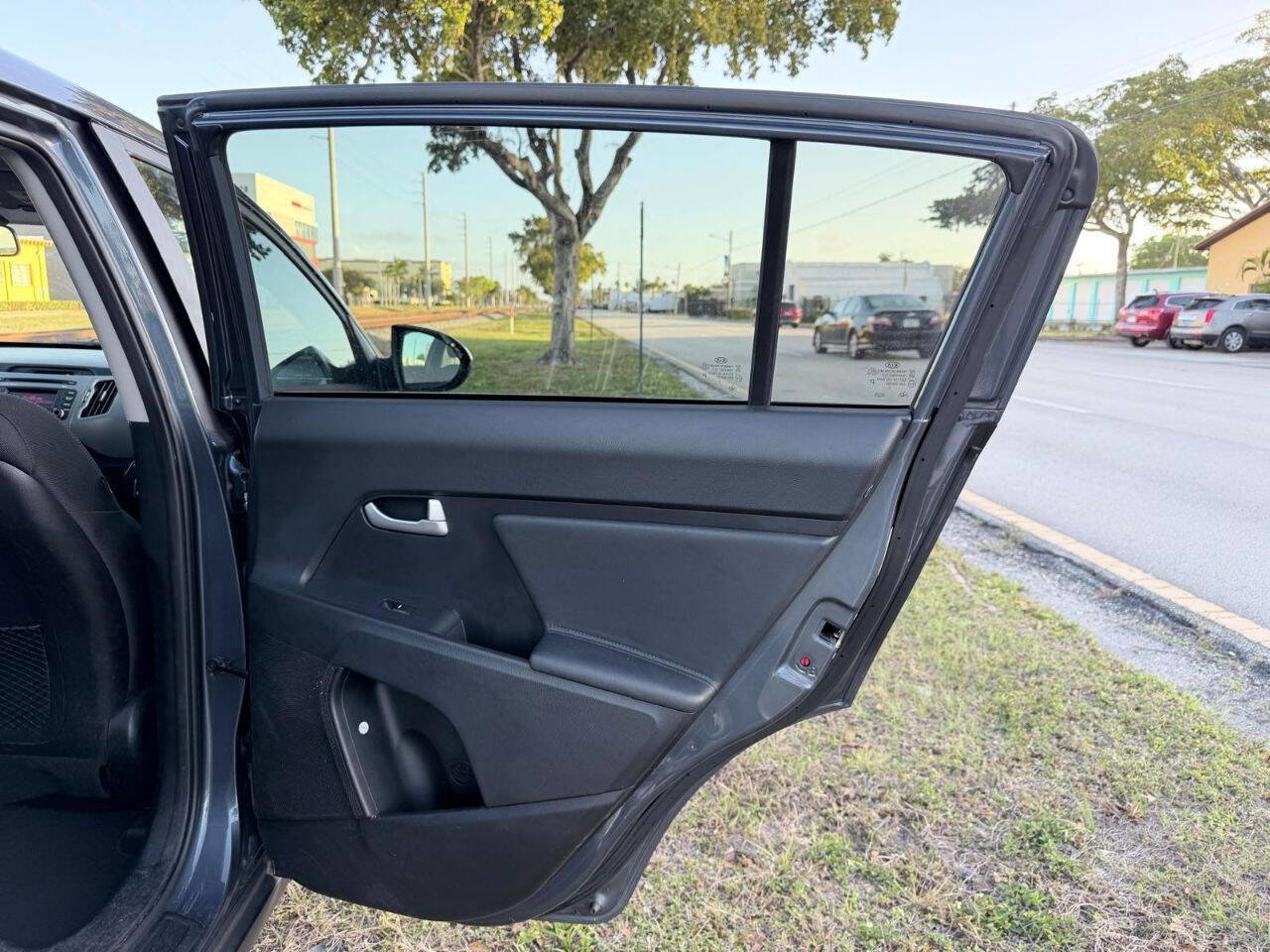 Used 2016 Kia Sportage LX image 17