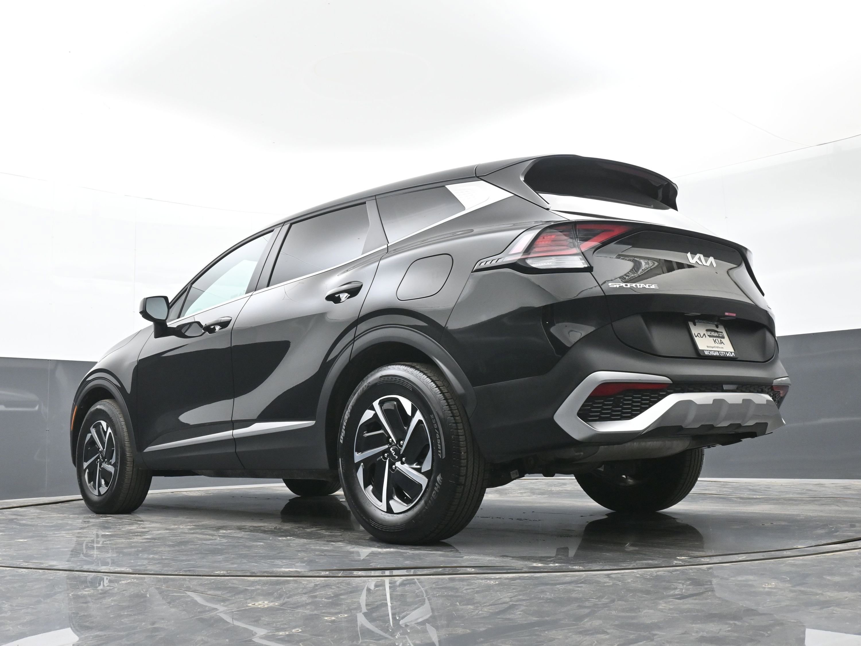 Used 2025 Kia Sportage LX image 34