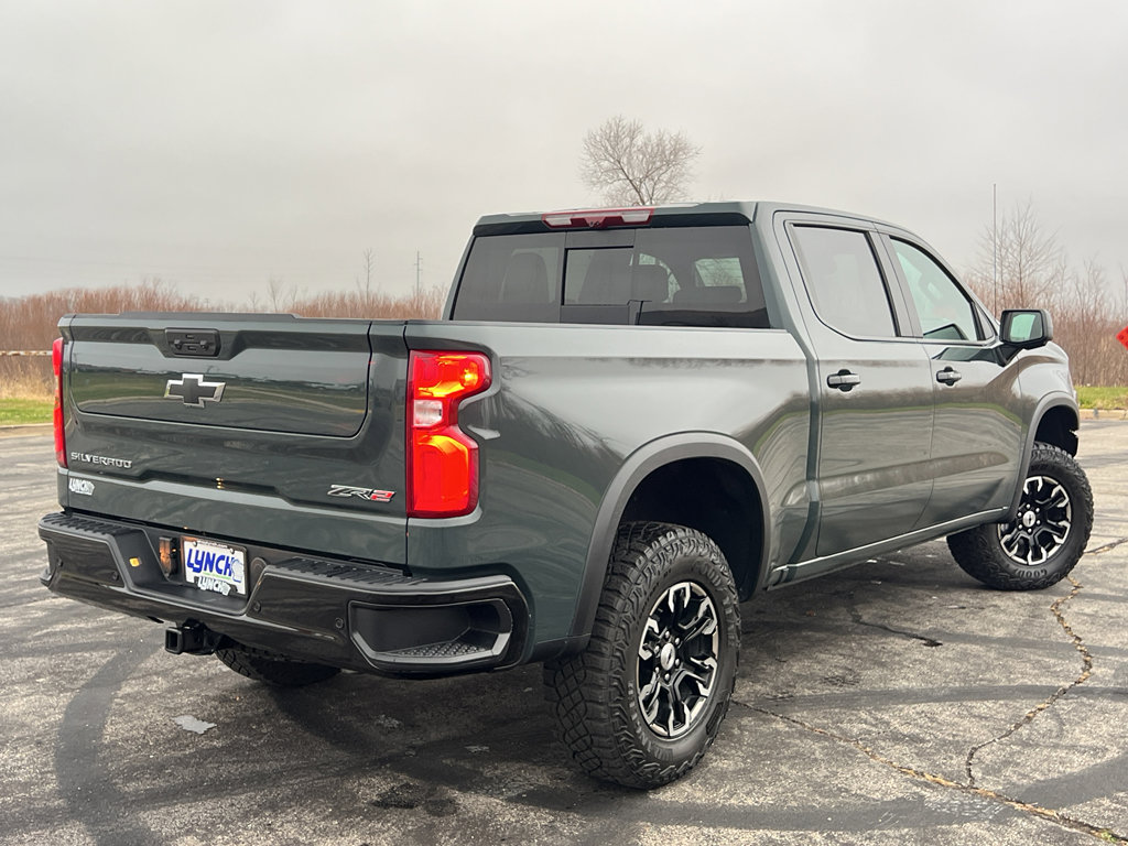 Used 2025 Chevrolet Silverado 1500 ZR2 w/ Technology Package image 4