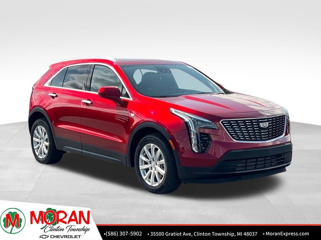 Certified 2023 Cadillac XT4 Luxury w/ Cold Weather Package AWD/4WD image 9